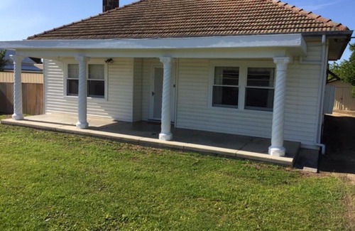 Naracoorte House | Smith Street Cottage Naracoorte