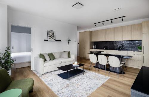 Coal Harbour Hotel | Smithe House