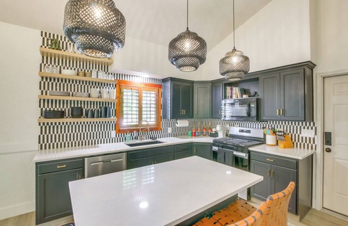 Smithfield House | Smithfield Retreat: Ideal for Family Gatherings!
