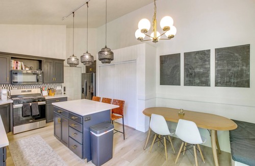 Smithfield House | Smithfield Retreat: Ideal for Family Gatherings!