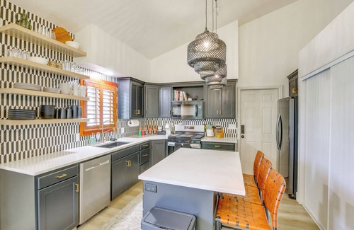 Smithfield House | Smithfield Retreat: Ideal for Family Gatherings!