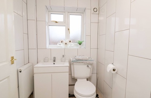 Wrexham Cottage | SMITHY COTTAGE, pet friendly, character holiday cottage in Wrexham