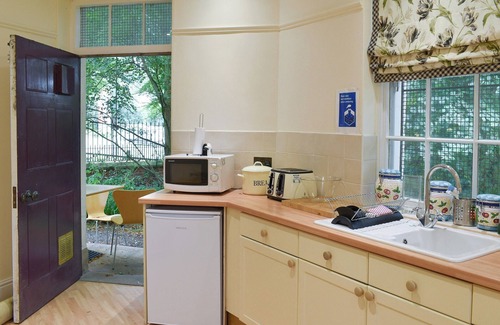 Prestwich Cottage | Smithy Lodge at Heaton Park