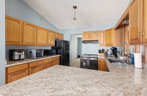 Traverse City House | Smokey Hollow's Secret | Hot Tub | Beach | AC |