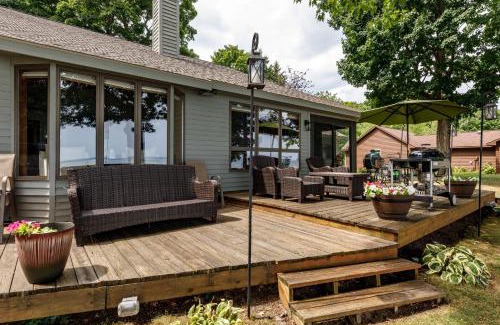 Traverse City House | Smokey Hollow's Secret Hot Tub Beach AC