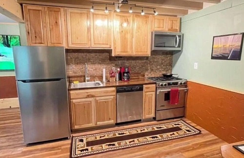 Tallassee House | Smokey Mountain Guest House