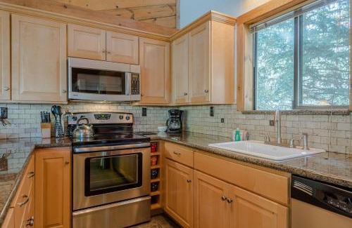 Warm Springs House | Smokey Plaza Condo 1