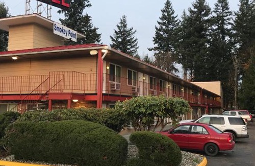 Arlington Hotel | Smokey Point Motor Inn