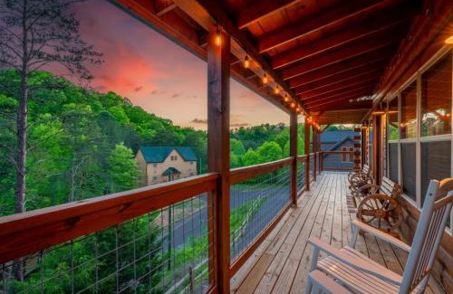 Sevierville House | Smokies Couple Getaway by Ghosal Lodging