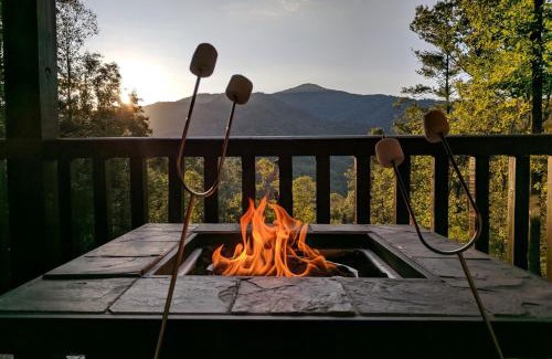 Waynesville Ski Chalet | Smokies Overlook Lodge