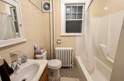 Albany Apartment | Smoking allowed on front porch. King bed. Relaxing. Friendly neighborhood.