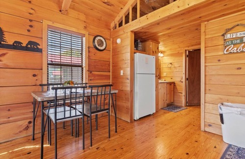 Wears Valley Apartment | Smoky Bears Den~Tiny Home