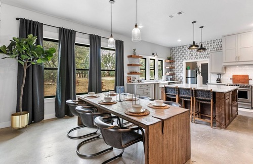 deCordova House | Smoky Hill Ranch, 8 Acres, 2 Homes, Events, Sport Court, Fishing, & Fire Pits