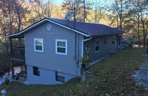 Otto Cottage | Smoky Mountain Creek Front Privacy
