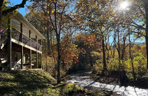 Otto Cottage | Smoky Mountain Creek Front Privacy