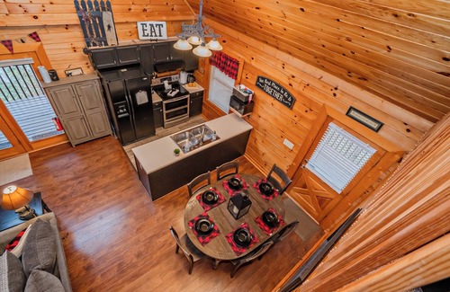 Sevierville Cabin | Smoky Mountain Escape, 2BR Cabin w/Loft, Hot Tub & Arcade – Private & Peaceful!