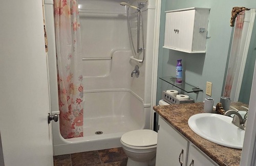 Anne's Land Apartment | Smuck Middle of Island in Quiet Country