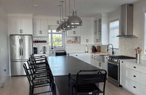 Union Corner House | Smugglers Beach Sea HousenPrivate Newly Built Executive Ocean Front Retreat