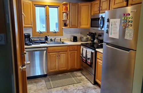 Jeffersonville Condo | ❄ Smugglers Notch Getaway ❄ 5 bed vacation home! Room for everyone.