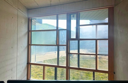Orestad House | Smuk Arkitekttegnet Villa med Flere Solterrasser- til den Store Familie