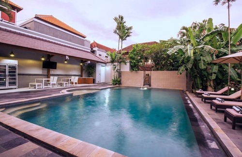 Legian City-Centre Villa | SMV . 4-BR · ❤️4BR Pool Prime Area Walk To Beach N Shops Legian