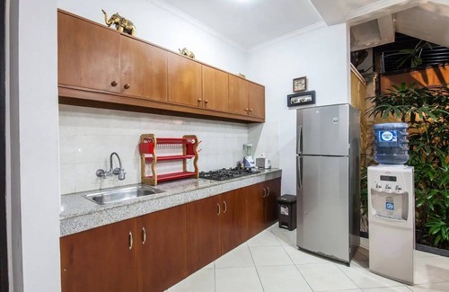 Legian City-Centre Villa | SMV . 5-BR · ❤️5BR Pool Prime Area Walk to Beach N Shops Legian