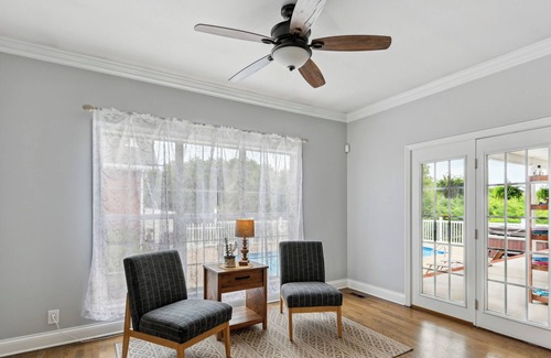 Smyrna House | Smyrna Home w/ Pool & Hot Tub! 20 Mi to Nashville!