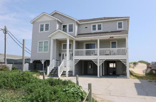 South Nags Head House | SN8023 - Pier Bliss