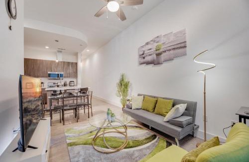 Cedars Apartment | Snappy loft style 2BR I Gym I Parking I Workspace
