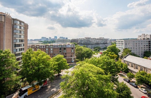 Foggy Bottom Apartment | Snazzy Foggy Bottom 1BR w/ W/D + Gym near Kennedy Center by Blueground
