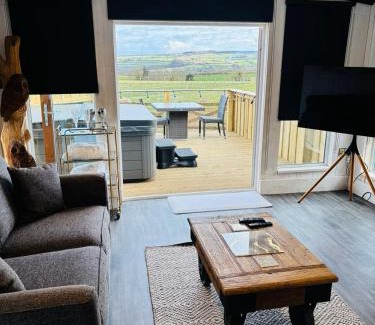 Whitby Hotel | Sneaton Castle