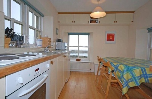 Newton by the Sea Cottage | SNOOK POINT COTTAGE, family friendly in Newton-By-The-Sea