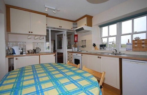 Newton by the Sea Cottage | SNOOK POINT COTTAGE, family friendly in Newton-By-The-Sea