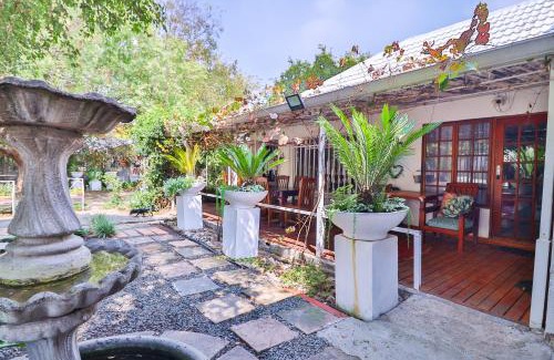 Secunda House | Snooze-A-Lot Guesthouse