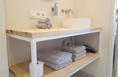 Stene Bed & Breakfast | Snooze