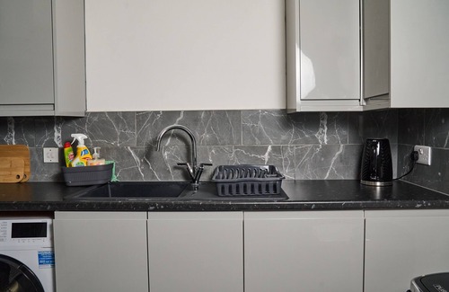 Northampton House | Snooze Luxe House Room 3