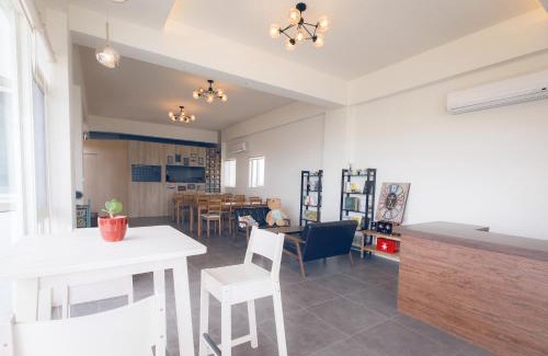 Huxi House | snoozinn