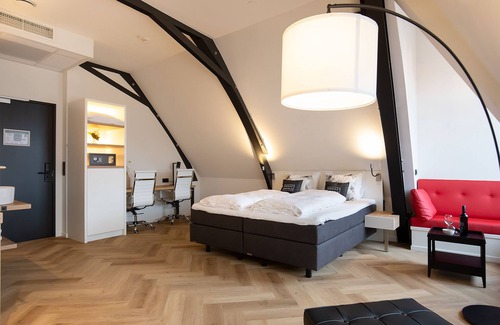 Bolsward Hotel | Snoozz Hotels