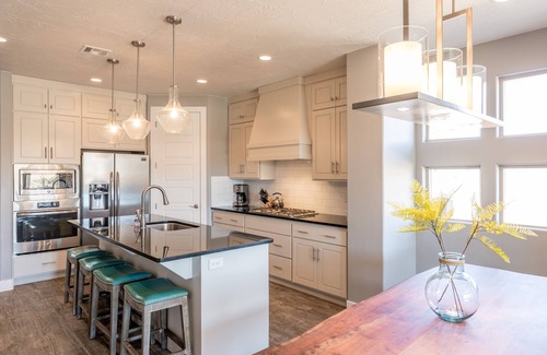 St. George Villa | Snow Canyon Sunrise by RedAwning