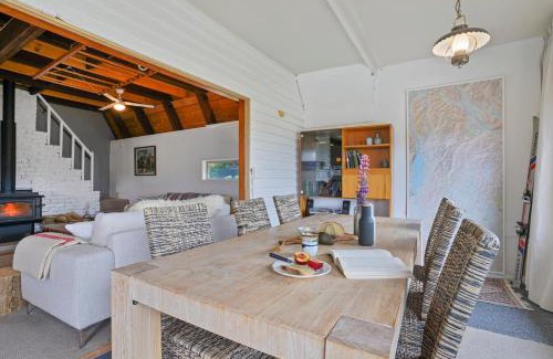 Fairlie House | Snow Chalet - Fairlie Holiday Home