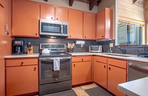 Sun Valley Condo | Snow Creek 1557 - Pool & Hot Tub + Ski-in/Ski-out