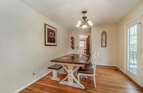 Columbia Villa | Snow Creek Retreat 20 minutes south of Franklin