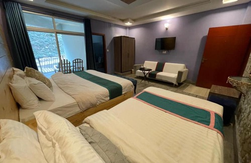 Kohistan House | Snow Crest Lodges