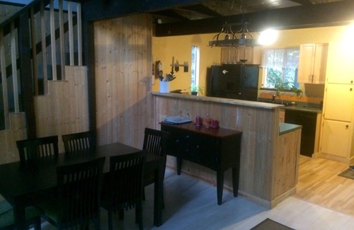 Zigzag Cabin | Snow Drift Cabin Hottub Wifi Dogs welcome