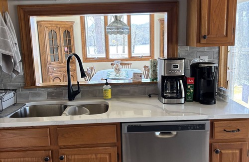 Snow Hill House | Snow Hill Riverfront Retreat : Wildlife, Fishing, Kayaking, Nearby Beaches.