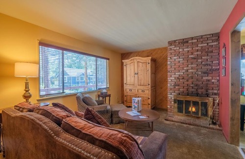 Fox Farm House | Snow Me Inn