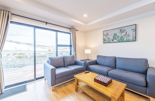 Lake Tekapo Apartment | Snow Pine 2 Bedroom Apartment