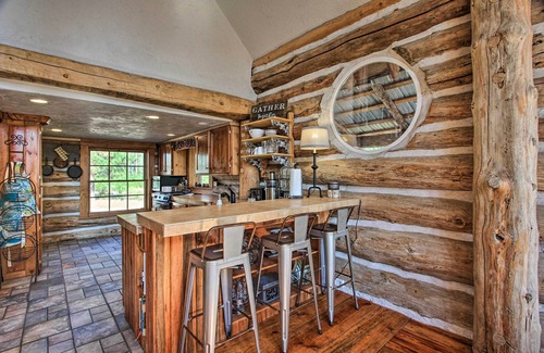 Crescent Cabin | ‘Snow Pine Retreat’ - Remote Crescent Log Cabin!