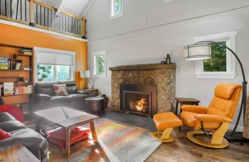 Government Camp House | Snow Shire Cabin - Meredith Lodging