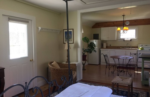 New Harbor Cottage | Snowball Hill Cottage - Near Pemaquid Beach & New Harbor Village.